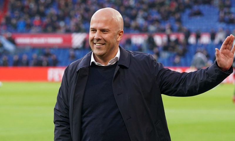 Arne Slot spreekt over de Europese successen met Feyenoord in de Europa League