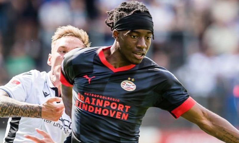 PSV wil meer geld van Chelsea zien voor de transfer van Noni Madueke