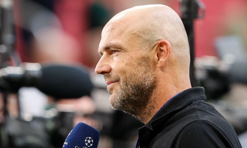 Schreuder over wijziging Ajax-staf: 'Denk dat er komende dagen iets gaat gebeuren'