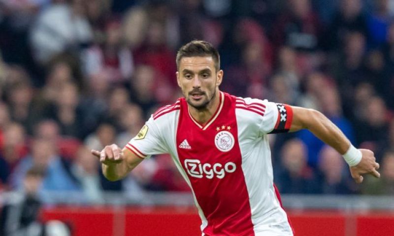 Dusan Tadic na Ajax tegen Excelsior over John Heitinga