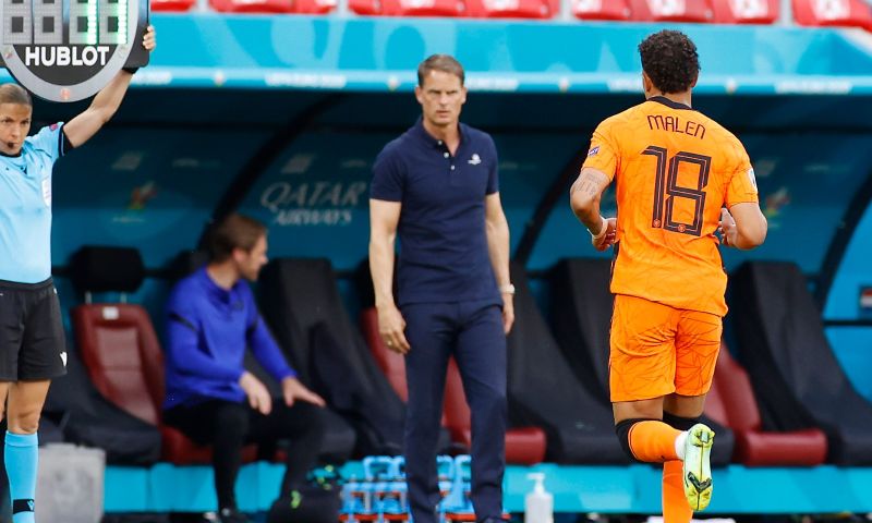 Enthousiaste De Boer adviseert Heitinga: 'Je kunt niet iedereen tevreden houden'