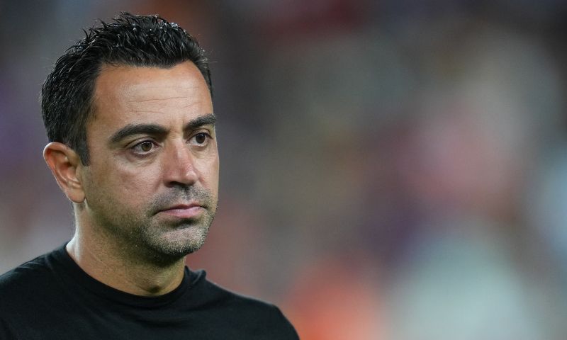 Xavi neemt het op voor bekritiseerde spelers: 'Het is onterecht, ze werken altijd'