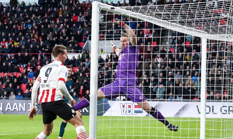 PSV wint topper tegen Twente