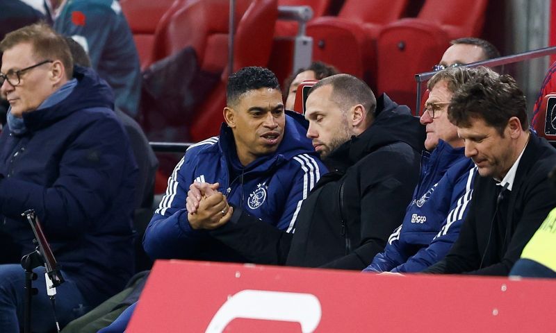 Reiziger vertrekt bij Ajax