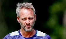 Thumbnail for article: 'Ooijer is toe aan nieuwe uitdaging en stopt in de zomer als assistent bij PSV'   