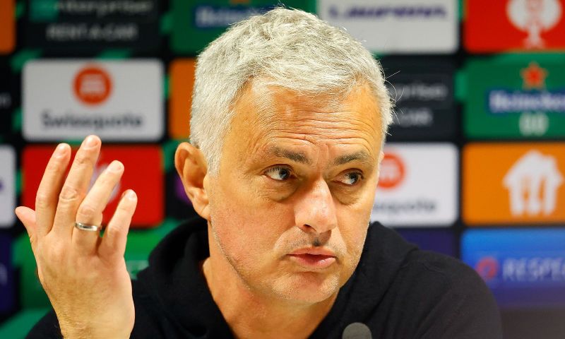 Mourinho maakt zich zorgen: 'We hebben Haaland niet, maar we doen altijd ons best'