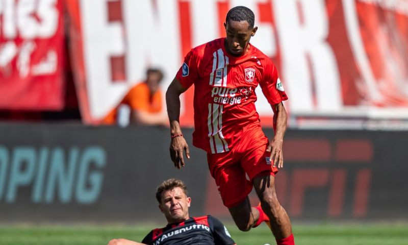 Feyenoord houdt de situatie van Johsua Brenet nog altijd in de gaten