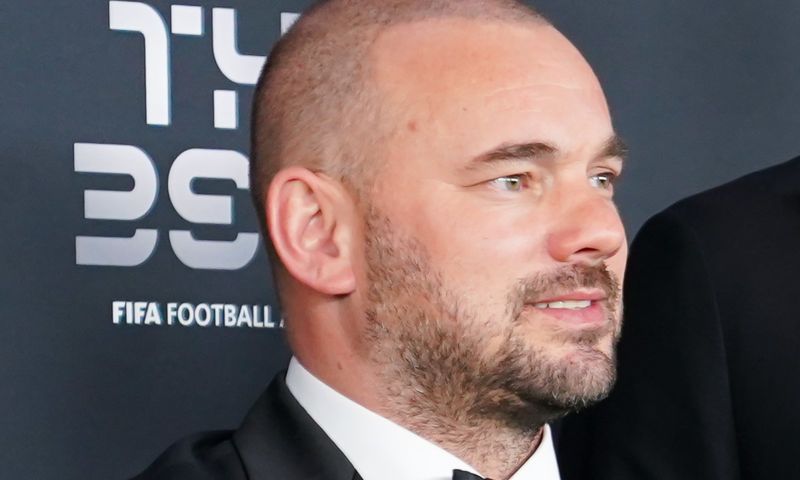 De Telegraaf: Mislintat wil recordinternational Sneijder terug naar Ajax halen