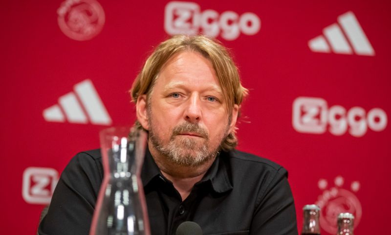  Mislintat ziet situatie Wijndal bij Ajax: 'ik begrijp dat hij moeite heeft'