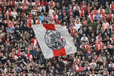 Thumbnail for article: Hendriks moet het veld ruimen: wie zitten er allemaal in de directie van Ajax? 