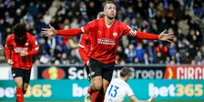 Thumbnail for article: De Jong weer trefzeker tegen AZ: zo vaak scoorde de spits tegen de Alkmaarders 