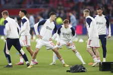 Thumbnail for article: Ajax-verdediger geprezen tijdens eerste helft tegen Aston Villa: 'Sublieme speler'