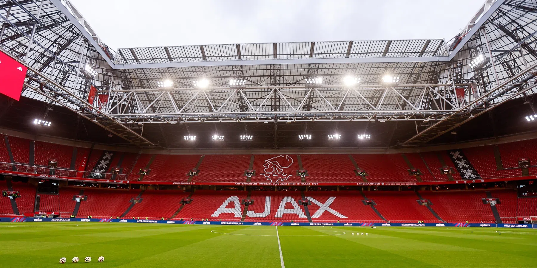 Veel in het nieuws: wat is de VEB en hoe beïnvloedt het de koers bij Ajax?