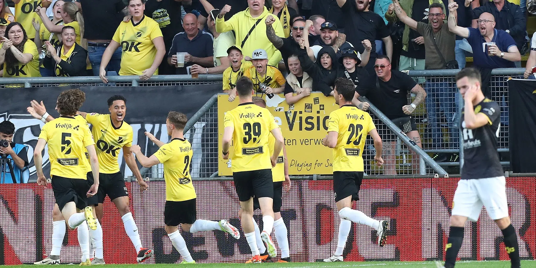 NAC wint overtuigend van Roda JC in de play-offs