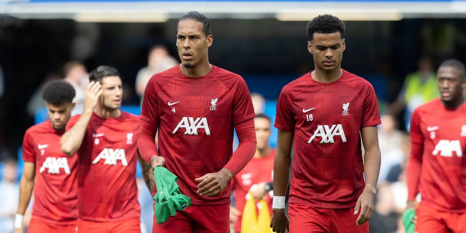 Van Dijk spreekt zich uit: dit zegt de aanvoerder over Oranje en gesprekken met Sl