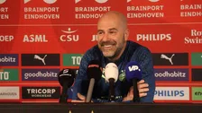 Thumbnail for article: Bosz schiet in de lach na vraag over toekomst: 'Ja, dan ben ik er absoluut nog'