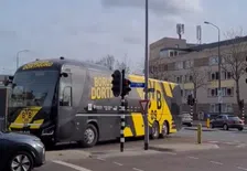 Thumbnail for article: Waarom werd de spelersbus van Dortmund al zo vroeg rondom Eindhoven gesignaleerd?